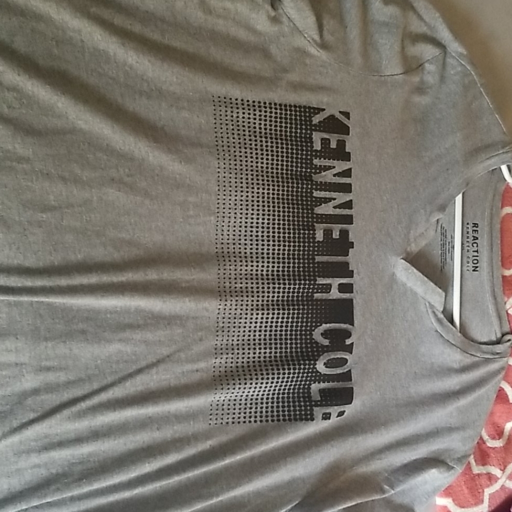 Kenneth Cole V Neck